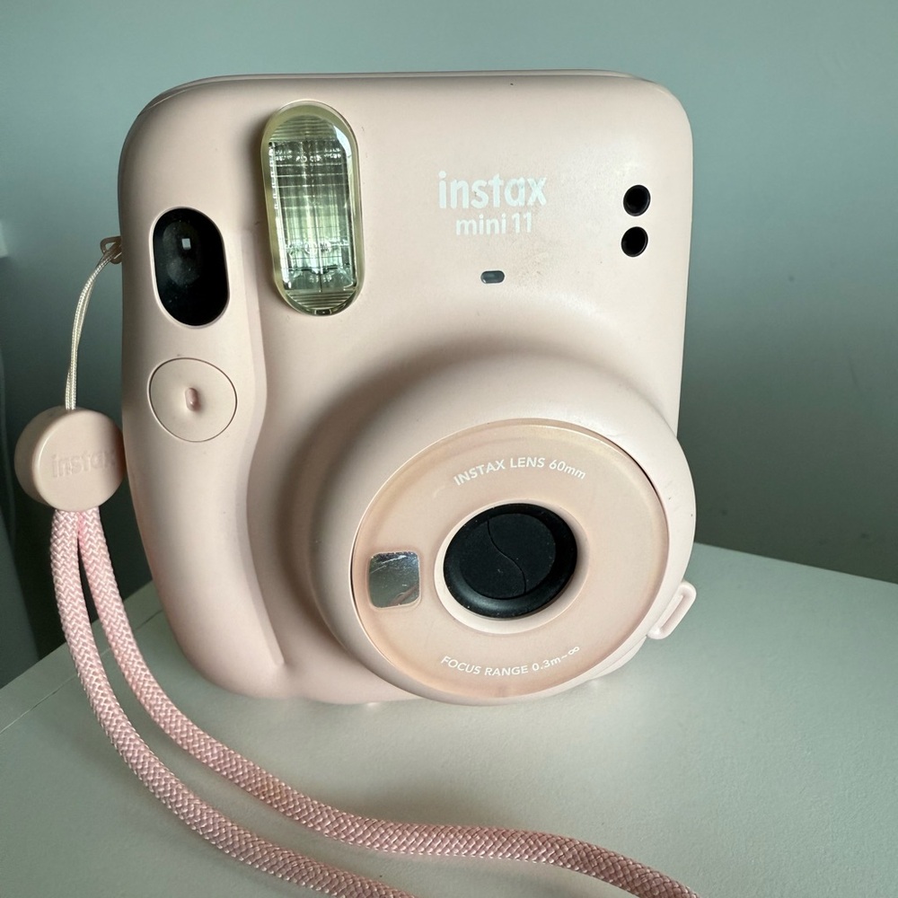 Instax Mini 11 Blush Camera